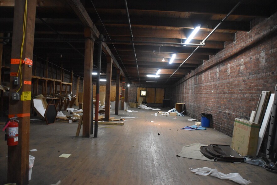 More Photos Of 1320 Smith St, Charleston Warehouse For Sale