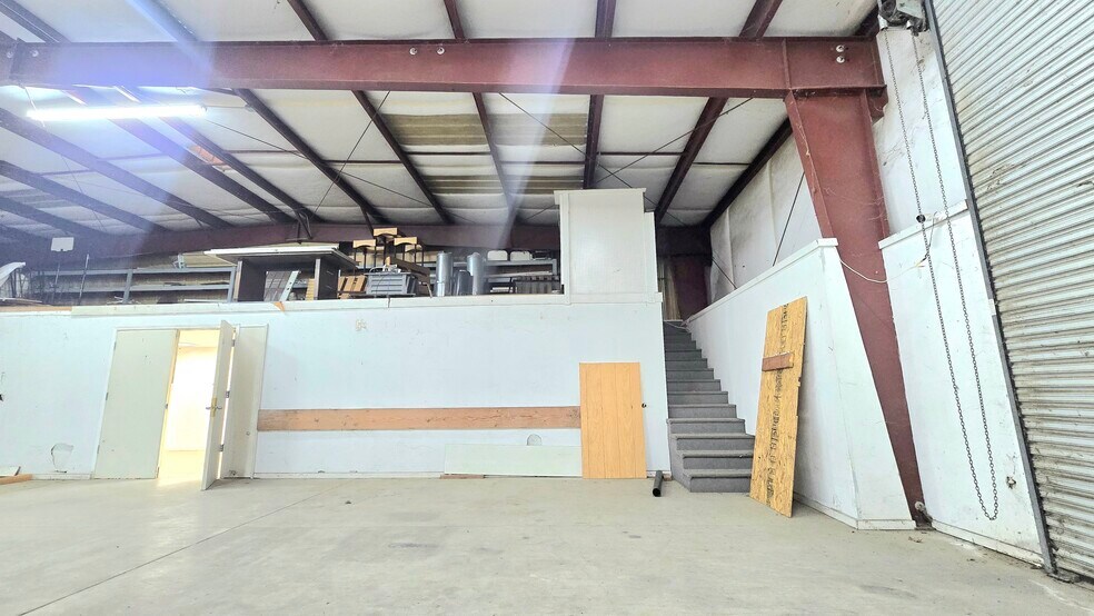 More Photos Of 22755 Antelope Blvd, Red Bluff General Retail For Lease