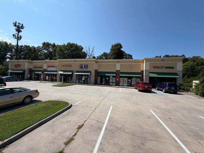 More Photos Of 13633 Warwick Blvd, Newport News Unknown For Lease