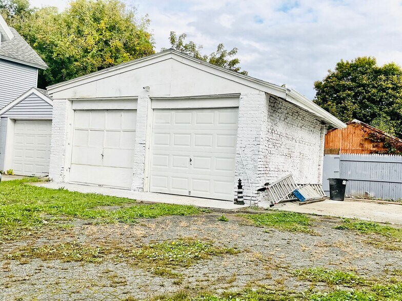 More Photos Of 334 Columbus Ave, Pittsfield Warehouse For Sale