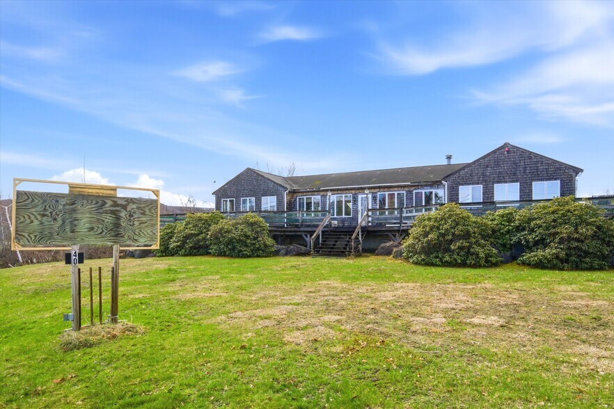 More Photos Of 40 Weirs Rd, Gilford Restaurant For Sale