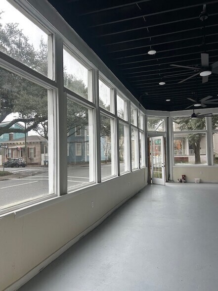 More Photos Of 1115 Whitaker St, Savannah Storefront Retail Residential For Sale