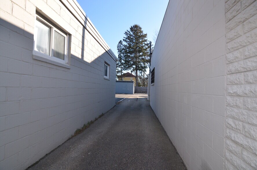 More Photos Of 512 Reservoir Ave, Cranston Freestanding For Sale