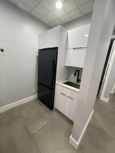 More Photos Of 416 SE Flamingo Ave, Stuart Medical For Sale