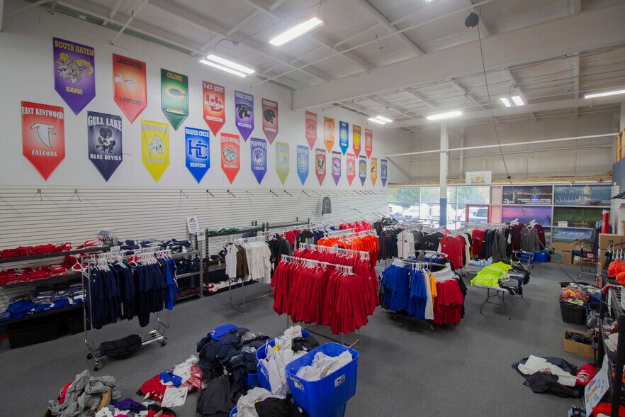 More Photos Of 8608 W Main St, Kalamazoo Warehouse For Sale