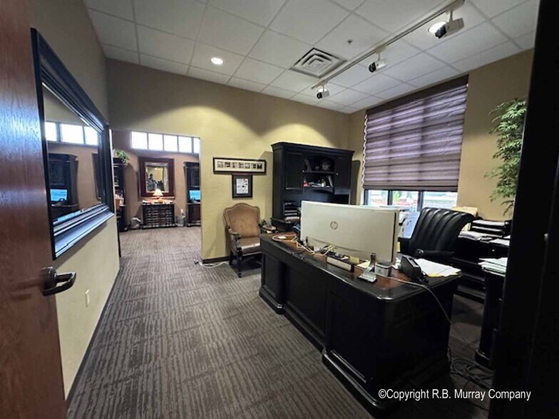 More Photos Of 3250 S Delaware Ave, Springfield Medical For Sale