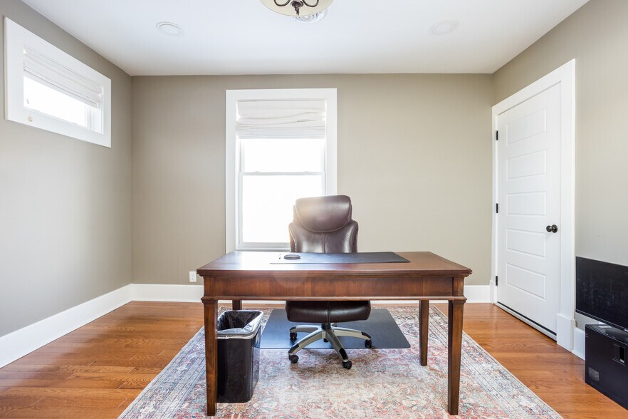 More Photos Of 502 W Main St, Danville Office For Sale