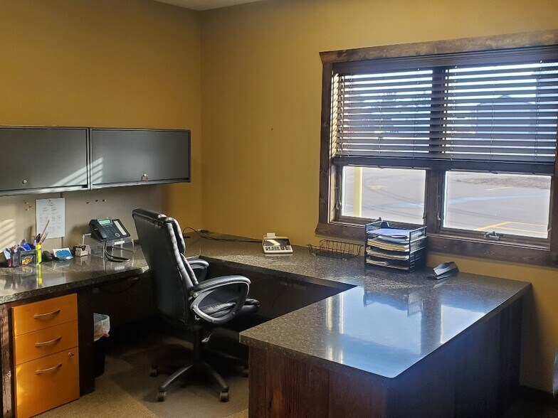 More Photos Of 200 E Industrial Ave, Lyndon Station Coworking Space