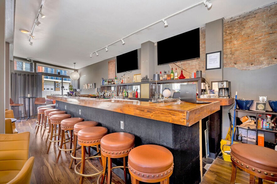 More Photos Of 1833 Vine St, Cincinnati Storefront Retail Residential For Lease