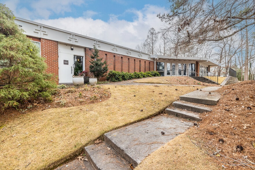 More Photos Of 1790 Lavista Rd NE, Atlanta Specialty For Lease