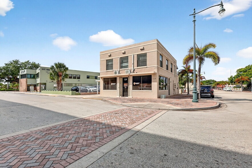 More Photos Of 129 N 5th St, Fort Pierce Storefront Retail Residential For Sale