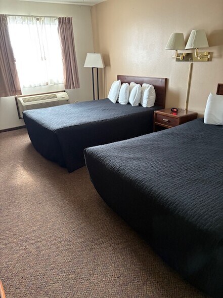 More Photos Of 900 E 7th St, Wayne Hotel For Sale