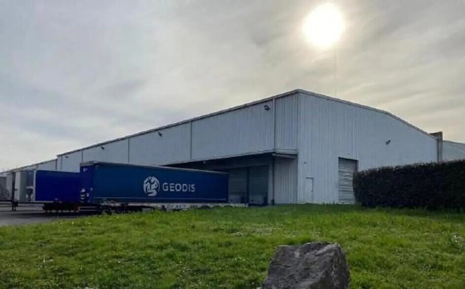 Primary Photo Of 2 Avenue De L'Euro, Bruguières Truck Terminal For Lease