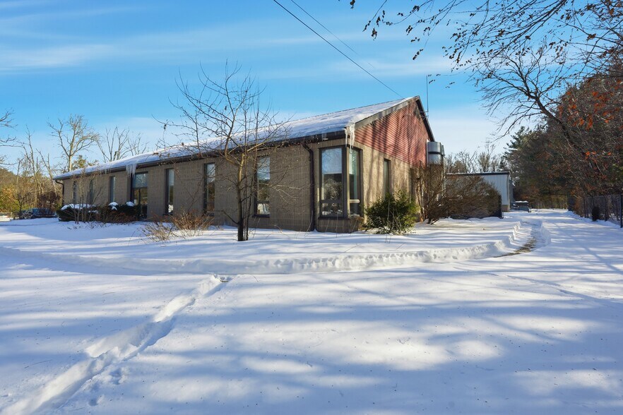 More Photos Of 539 North Rd, Westfield Manufacturing For Sale