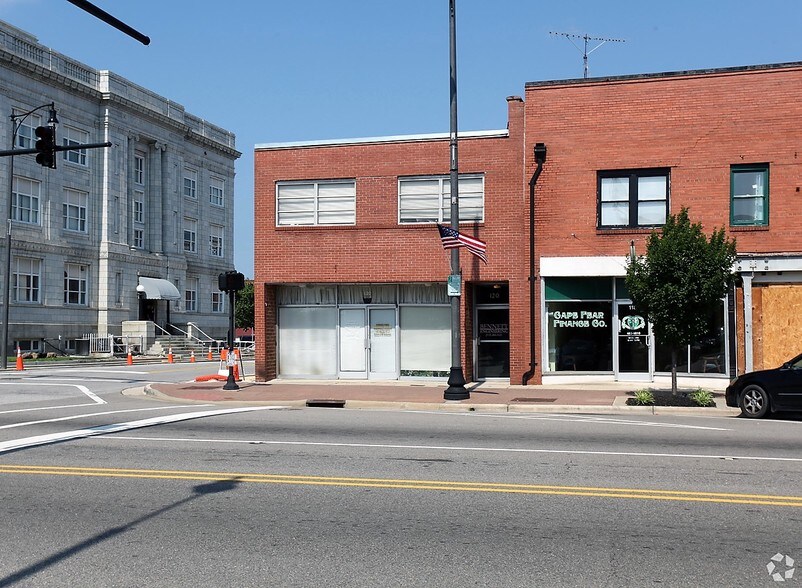 More Photos Of 124 Gillespie St, Fayetteville Office For Lease