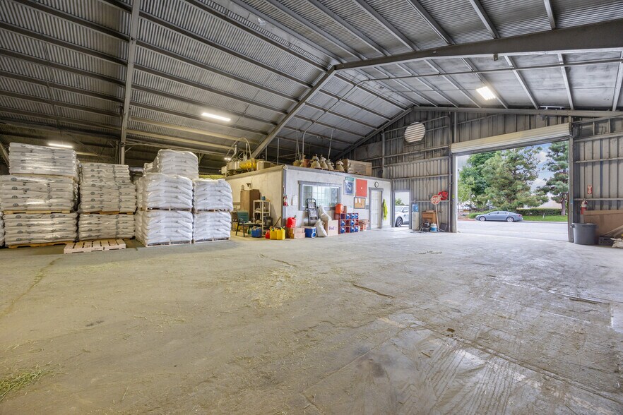 More Photos Of 780 N Todd Ave, Azusa Distribution For Sale