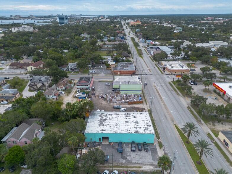 More Photos Of 719 N Ridgewood Ave, Daytona Beach General Retail For Sale