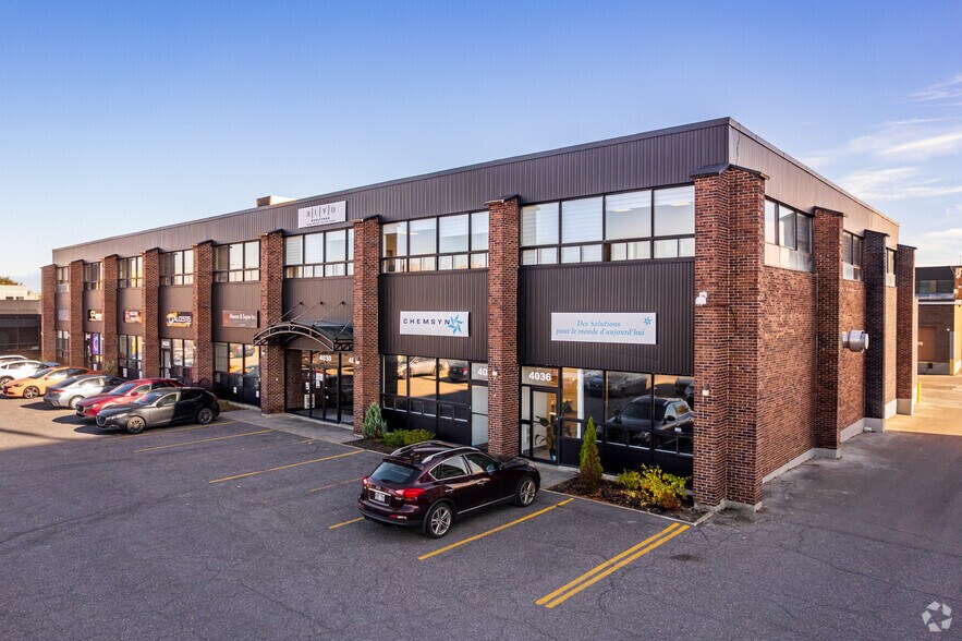 Primary Photo Of 4000-4036 Boul De La Côte-Vertu, Montréal Showroom For Lease