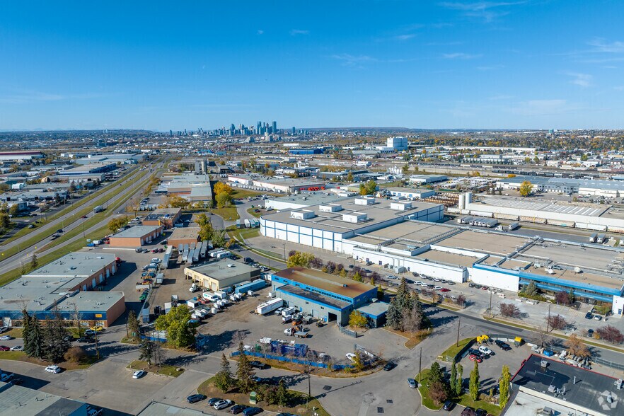 More Photos Of 5715 35th St SE, Calgary Manufacturing For Sale
