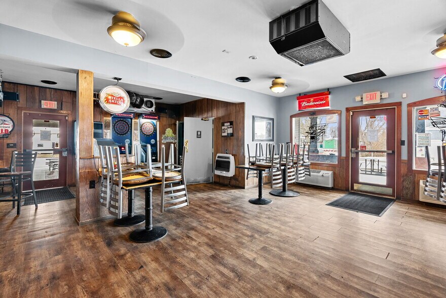 More Photos Of 2999 S Highway 94, Defiance Bar For Sale