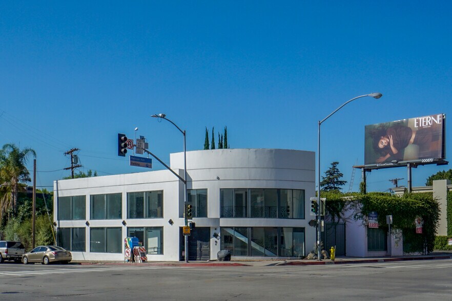 Primary Photo Of 8700 Melrose Ave, Los Angeles Storefront For Lease
