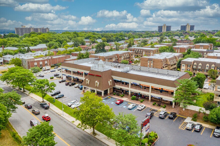 More Photos Of 208-02 Cross Island Pky, Bayside Freestanding For Lease