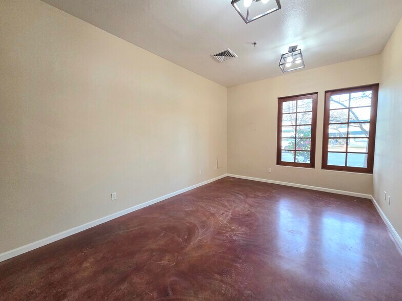 More Photos Of 250 Vallombrosa Ave, Chico Storefront Retail Office For Lease