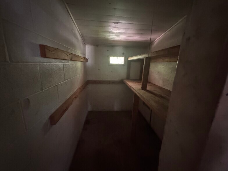 More Photos Of 21076 US Highway 45, Citronelle Manufacturing For Sale