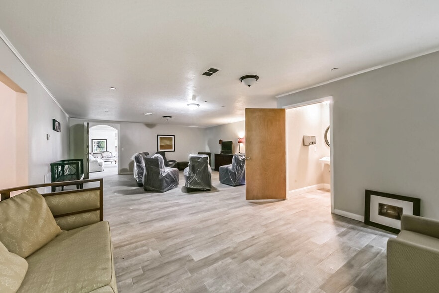 More Photos Of 1270 CR 2293, Cleveland Assisted Living For Sale