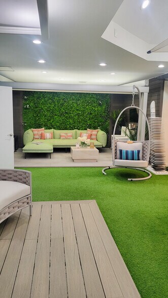 More Photos Of 2782-2898 NW 79th Ave, Miami Light Manufacturing For Lease