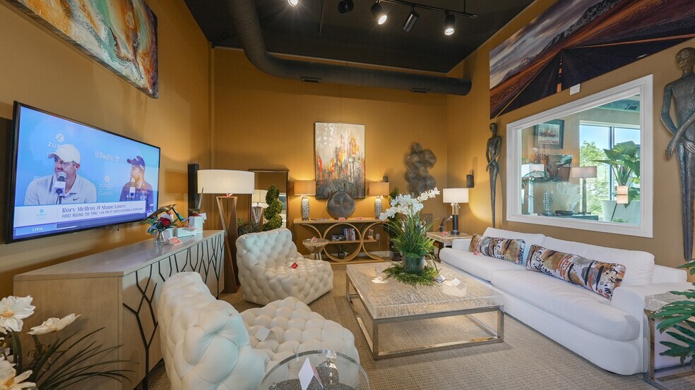 More Photos Of 2265 Bagnell Dam Blvd, Lake Ozark Office For Sale