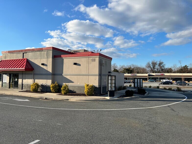 More Photos Of 881 E Pulaski Hwy, Elkton Restaurant For Lease