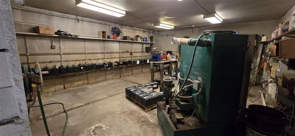 More Photos Of 3005 Prospect Ave, Helena Industrial For Sale