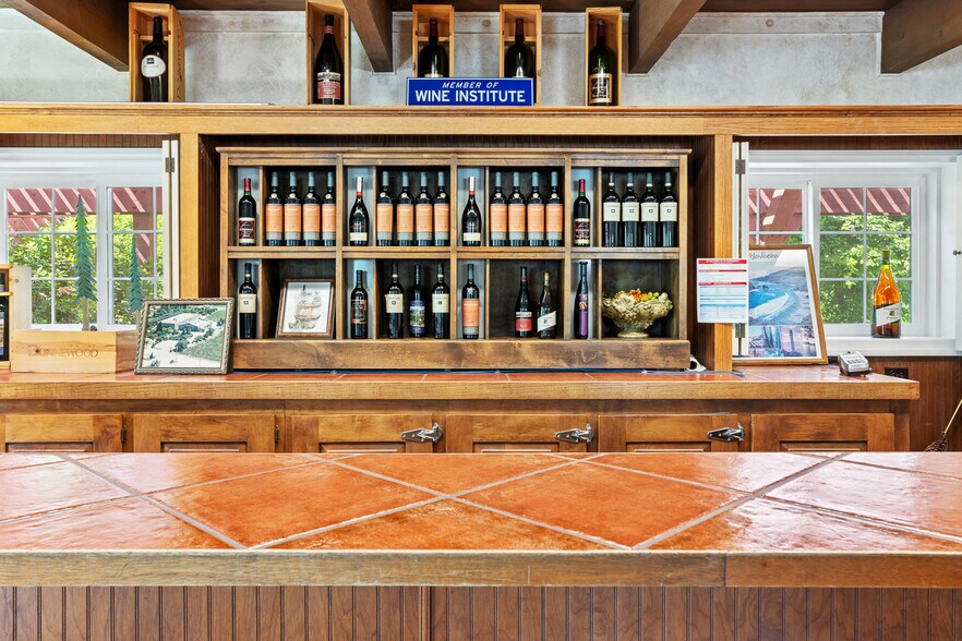 More Photos Of 2399 N State Street, Ukiah Manufacturing For Lease