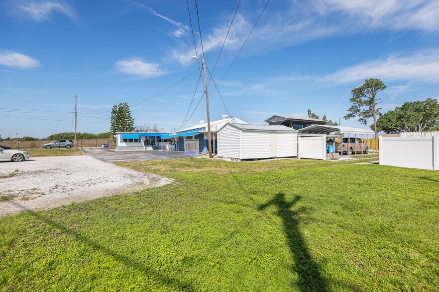 More Photos Of 1320 US Highway 92, Winter Haven Auto Repair For Sale