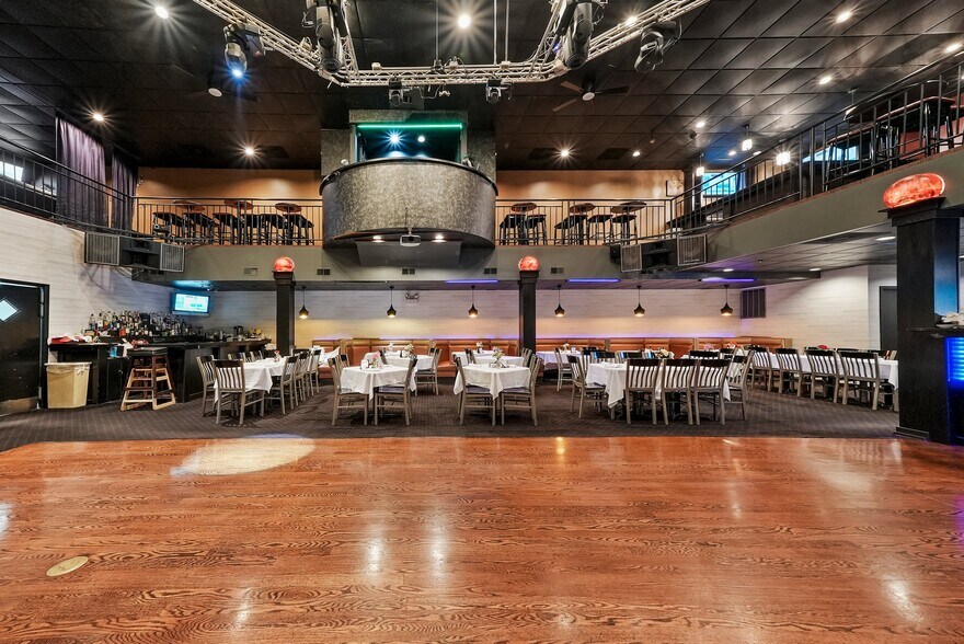 More Photos Of 5772 S Archer Ave, Chicago General Retail For Sale