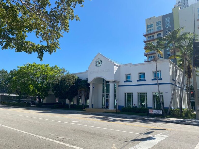 Primary Photo Of 200 NE 3rd Ave, Fort Lauderdale Storefront Retail Office For Lease