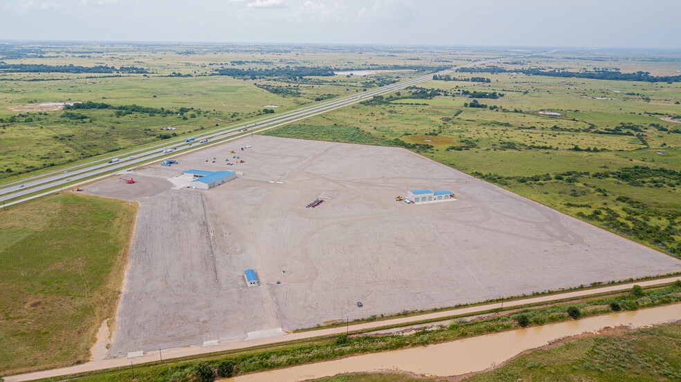 More Photos Of 7044 Interstate 10, Sealy Distribution For Sale