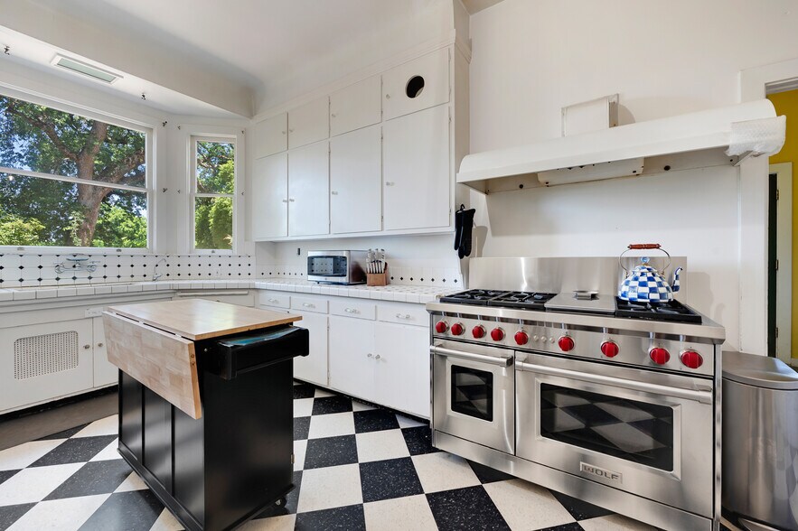 More Photos Of 125 Cristo Ln, Santa Rosa Specialty For Sale