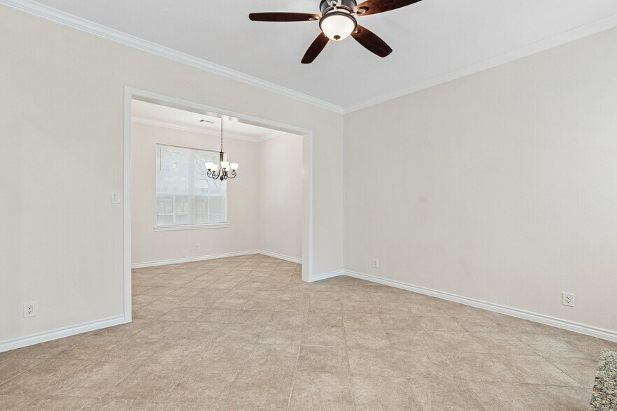 More Photos Of 1101 N Locust St, Denton Apartments For Sale