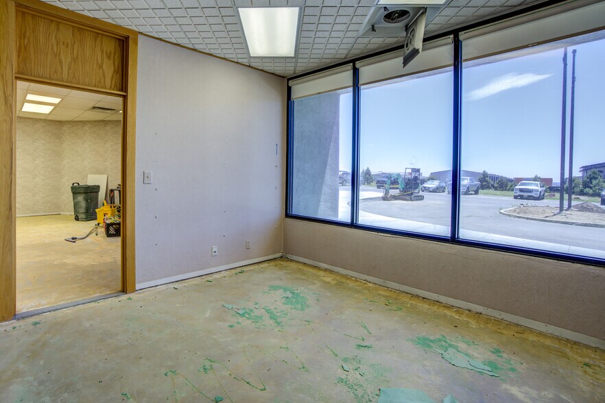 More Photos Of 18950 Base Camp Rd, Monument Office For Lease