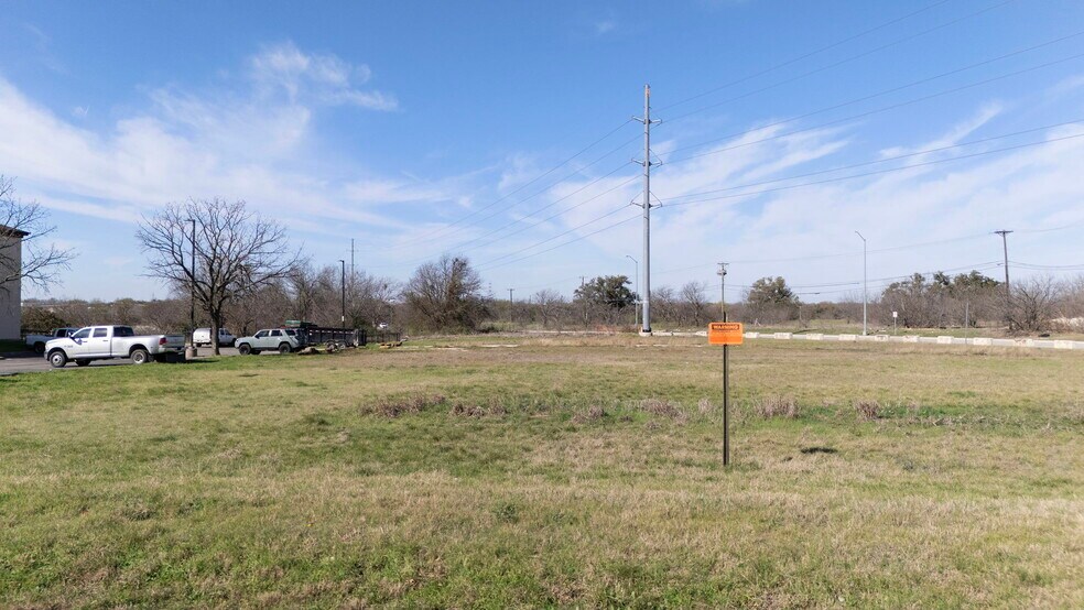 More Photos Of 1990 I 35 N Frontage rd, Round Rock Land For Sale