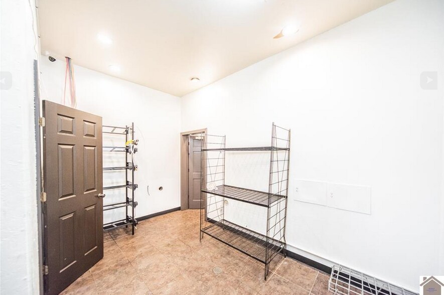 More Photos Of 7052 Benton Rd, Paducah Restaurant For Sale