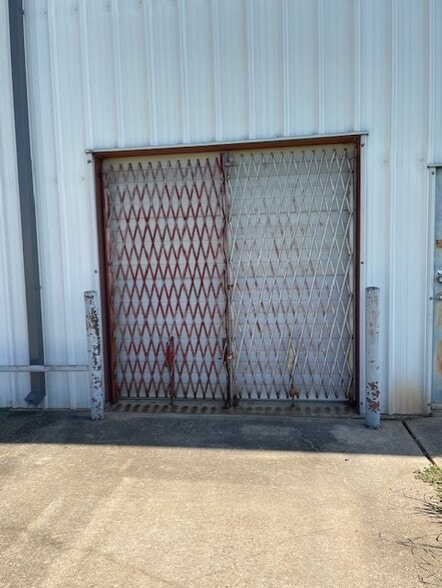More Photos Of 1506 Corporate Dr, Shreveport Manufacturing For Lease