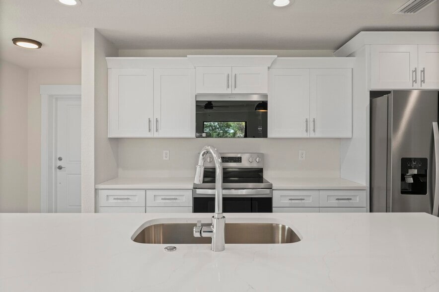 More Photos Of 26136 Northern Cross Rd, Punta Gorda Apartments For Sale