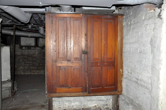 More Photos Of 208 N Park St, Streator Storefront Retail Residential For Sale