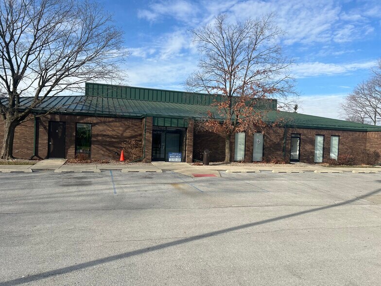 More Photos Of 99 E 86th Ave, Merrillville Medical For Lease