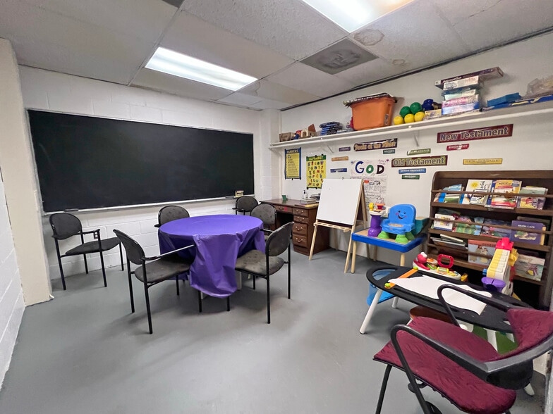 More Photos Of 4417 Douglas St NE, Washington Religious Facility For Sale