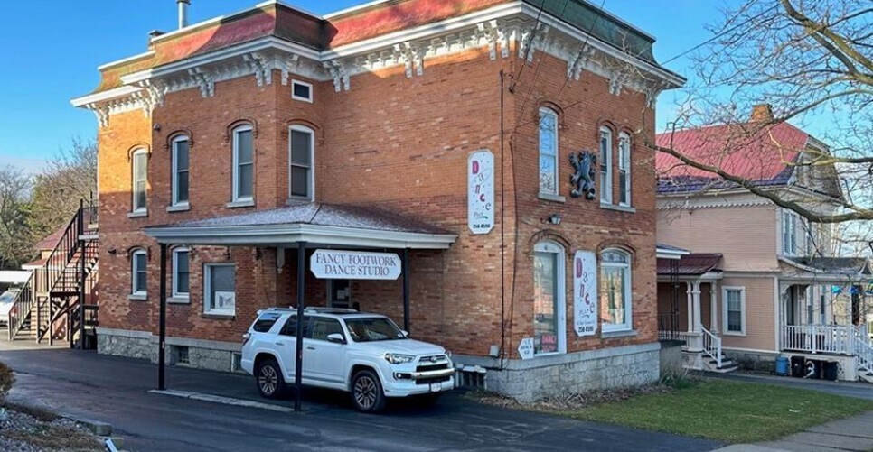 More Photos Of 40 E Genesee St, Auburn Storefront Retail Residential For Lease