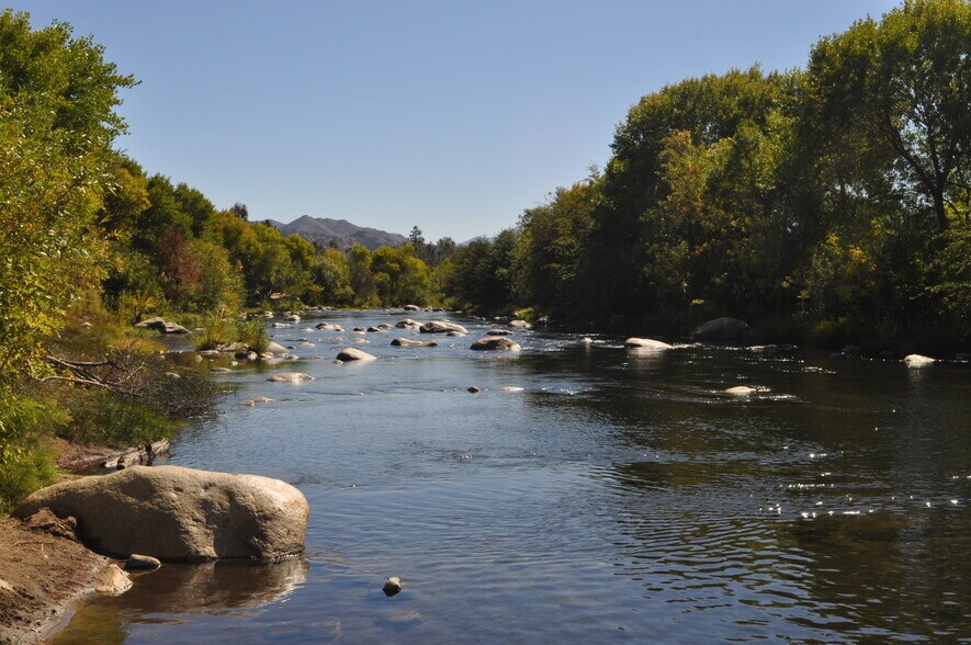 More Photos Of 16123 Sierra Way, Kernville Hotel For Sale